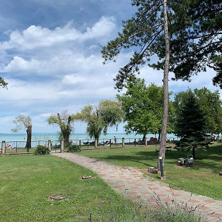 Vizparti Relax Apartman Siofok Exterior photo